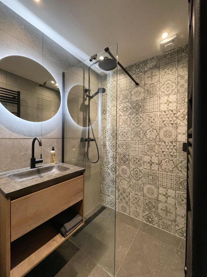 Lodge In Een Bosrijke Omgeving Met Hottub & Sauna Opt Rheezerveen Экстерьер фото