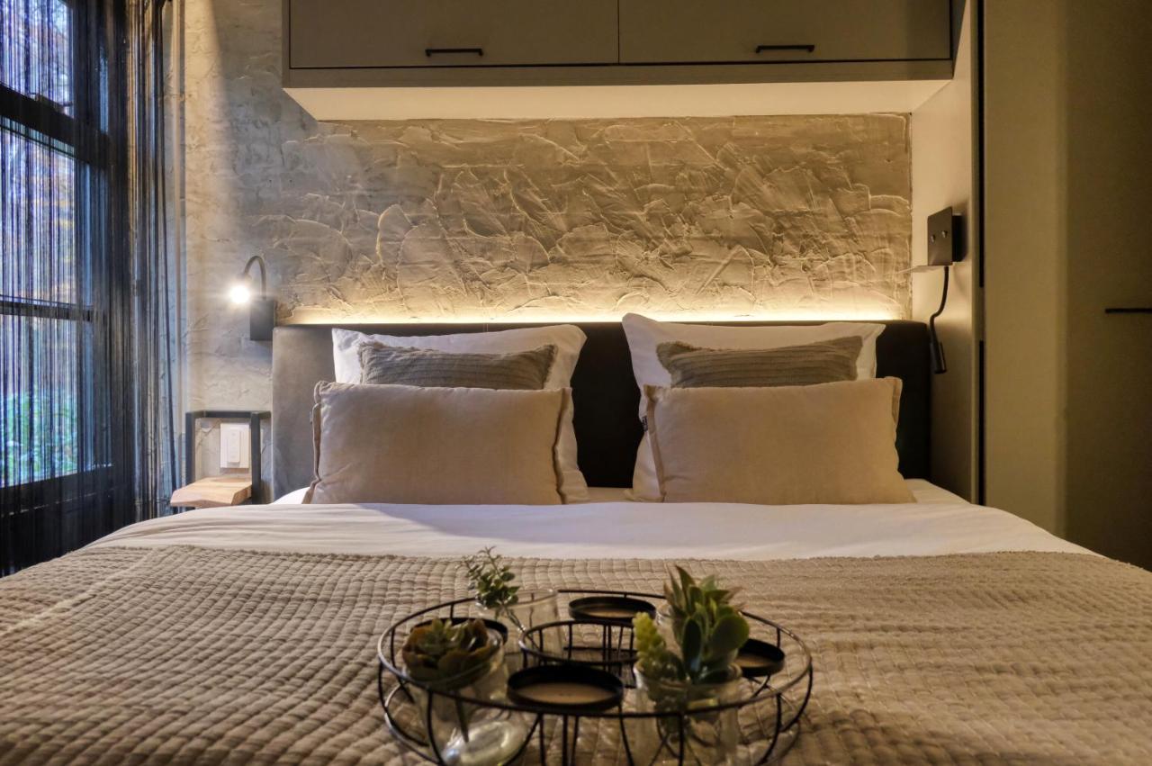 Lodge In Een Bosrijke Omgeving Met Hottub & Sauna Opt Rheezerveen Экстерьер фото
